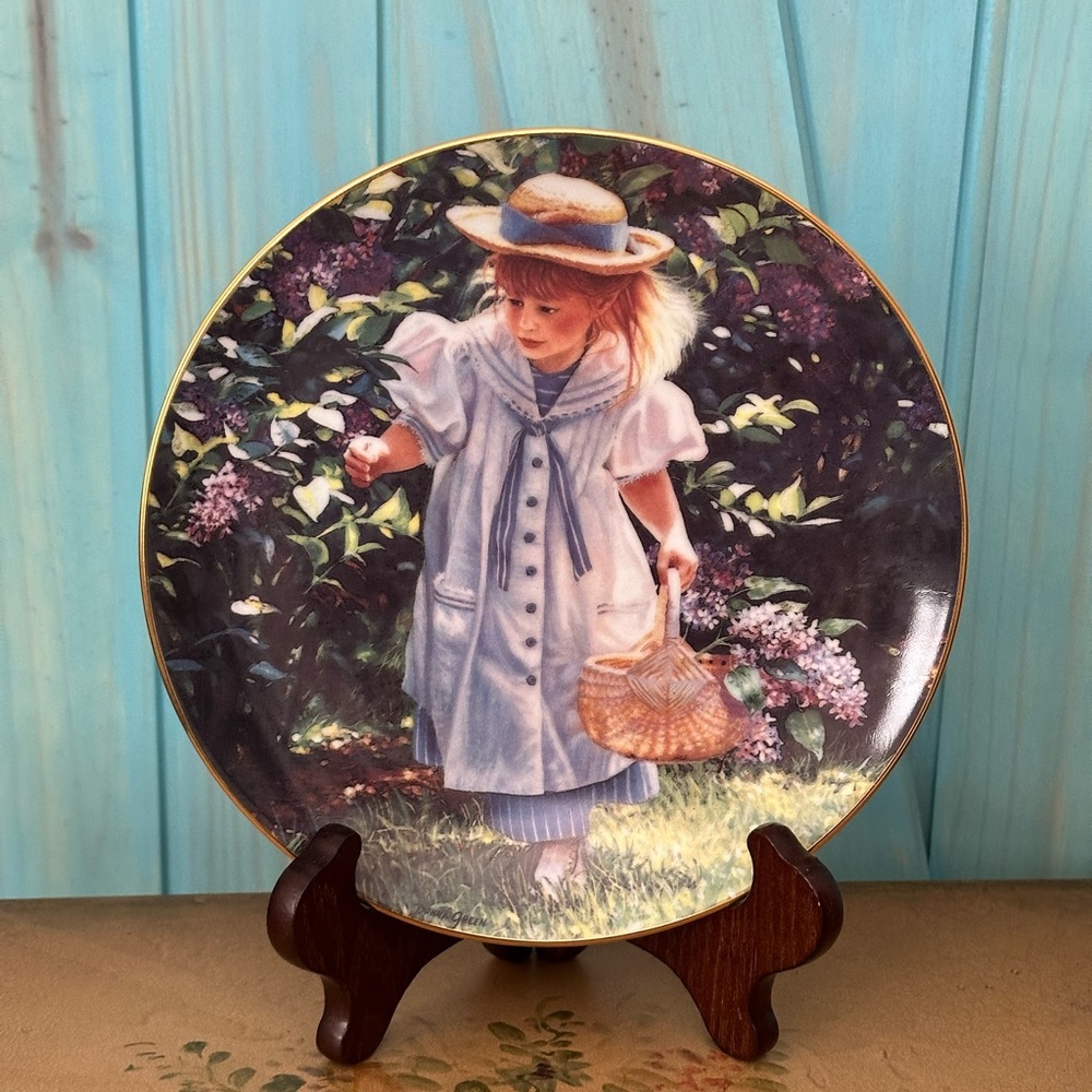 "Christina's Secret Garden" Quiet Moments of Childhood by Donna Green Plate